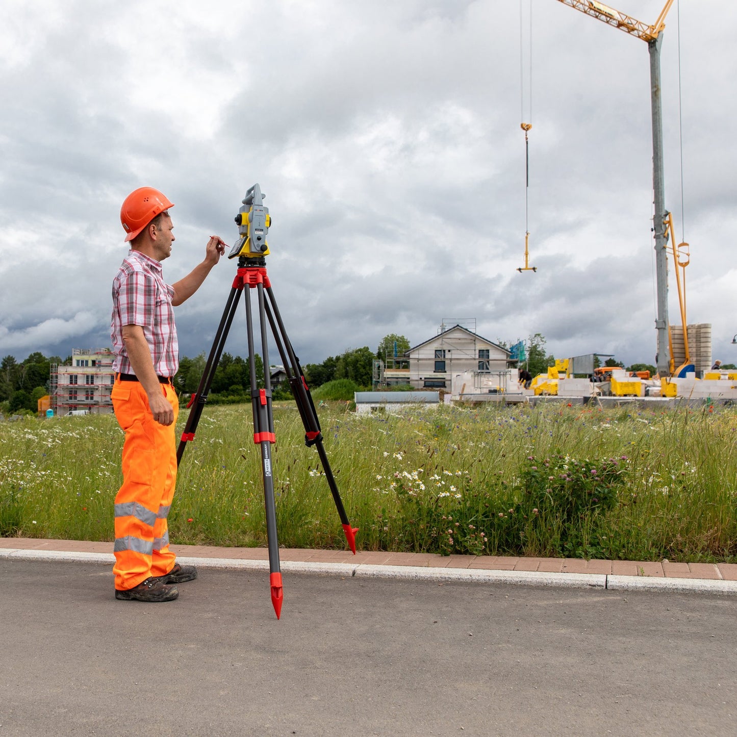 NESTLE Karbonstativ GEO Omega für Totalstationen und Scanner