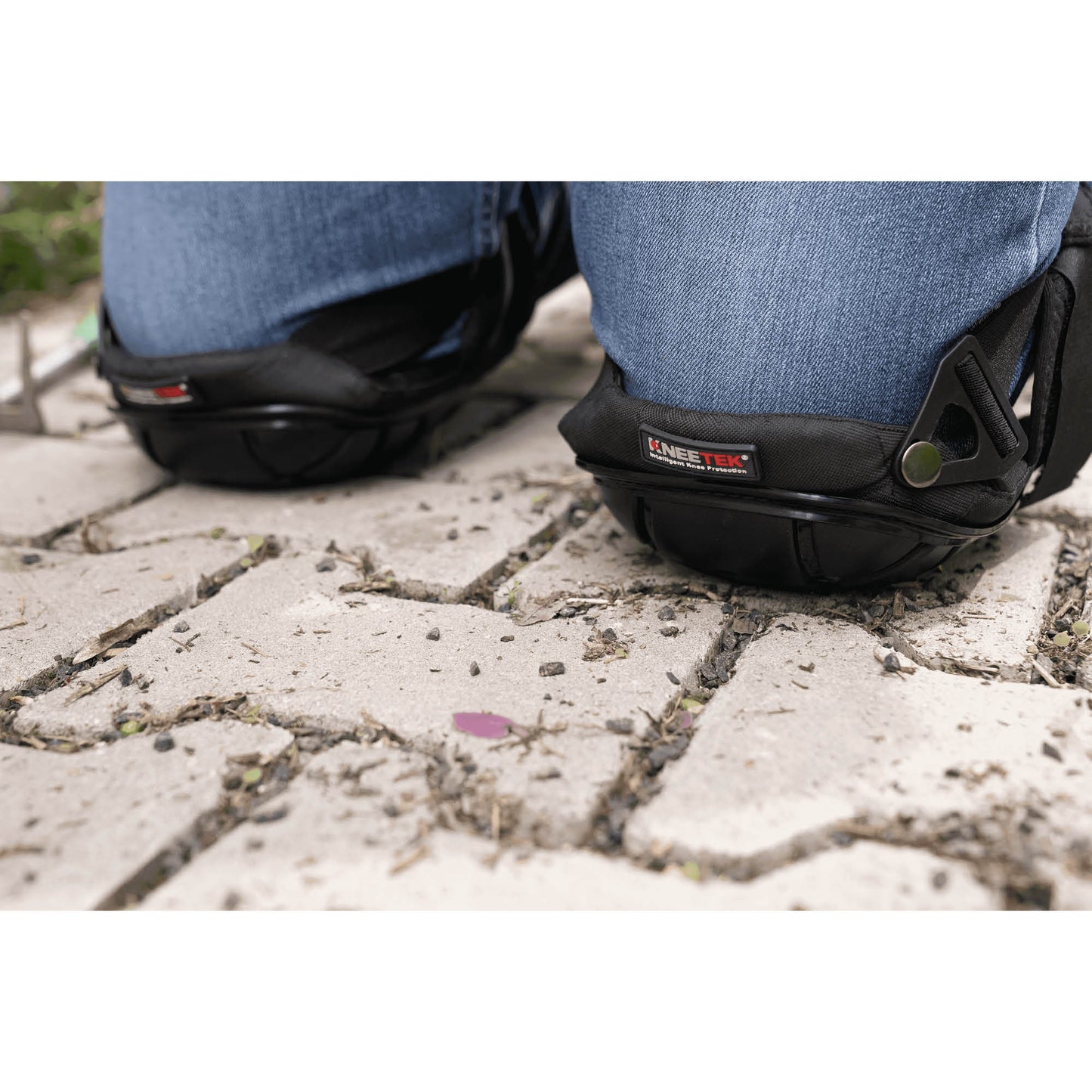 KNEETEK Knieschoner BASIC Black für robusten Einsatz | Knieschützer für optimale Entlastung beim Arbeiten auf Knien | Kniepolster geeignet für Fliesenleger, Hobby-Handwerker, DIY-Bereich