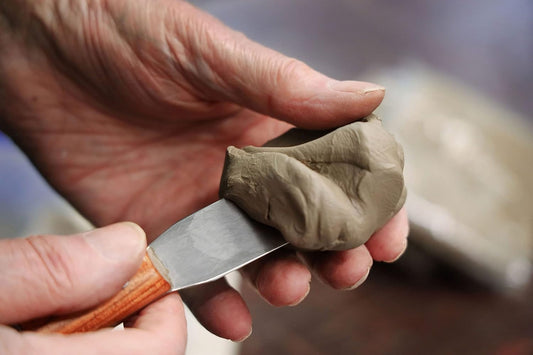 CUT360-Glaserkitt - Fensterkitt für die Einfachverglasung von Fenstern | 1 kg Puppe, weichplastisch | Geeignet für Holz- und Metallrahmen | Made in Germany