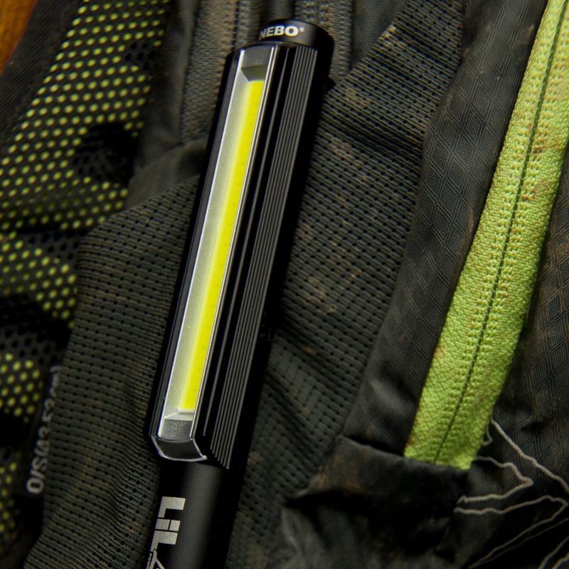 LIL LARRY Power Taschenlampe. 250 Lumen & Roter Blitzmodus, silber