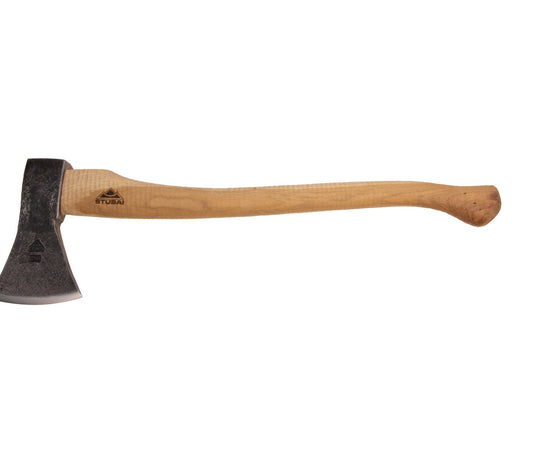 STUBAI Campingaxt „Zuckerhütl“ 1.650 g – Handgeschmiedet aus Kohlenstoffstahl, 650 mm Länge, geölter Hickorystiel, inkl. Lederscheide – Für Outdoor, Bushcraft, Survival, Trekking, Waldarbeiten