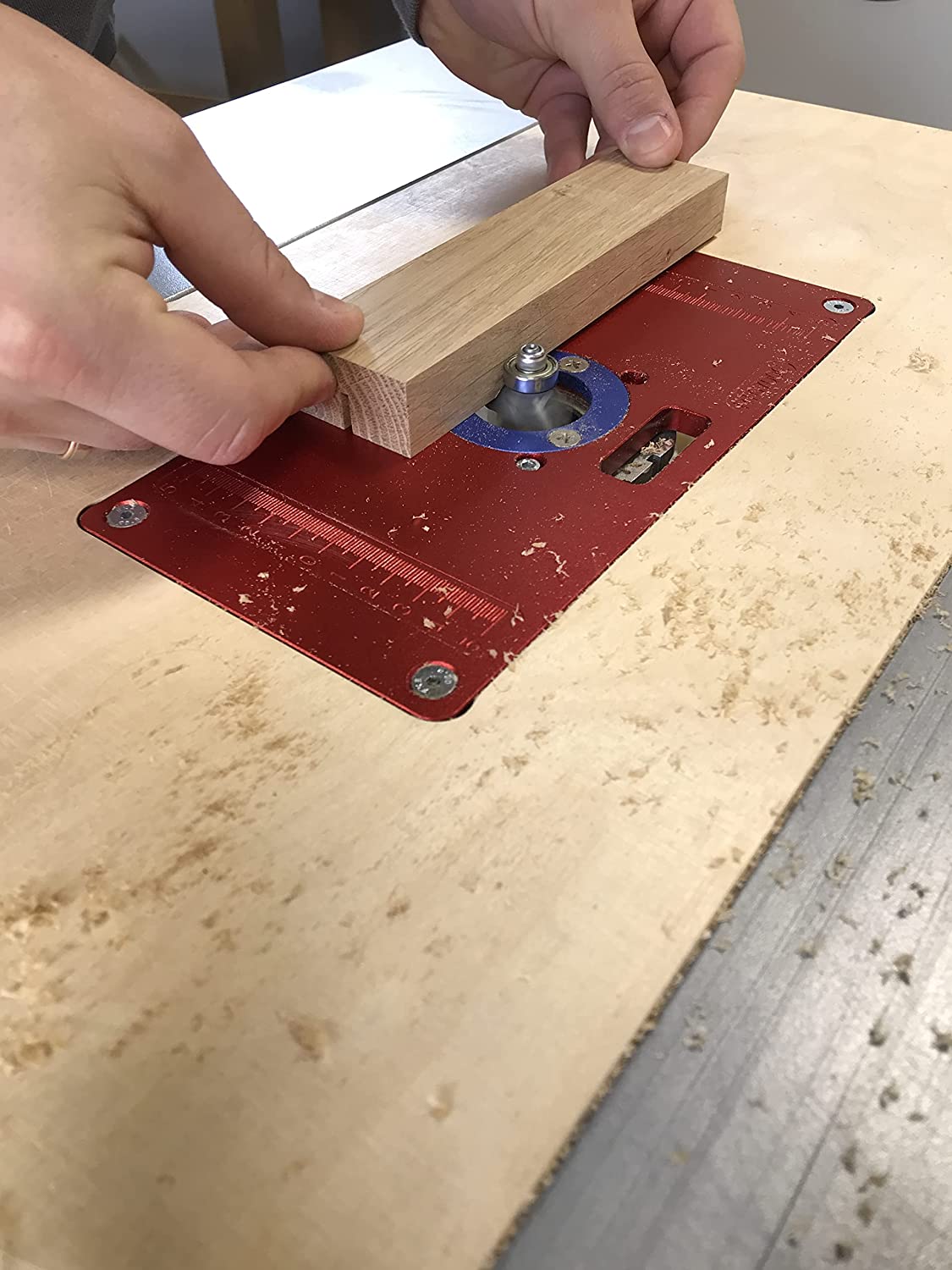 Fasefräser mit Kugellager und Wendemesser aus Hartmetall, Rechtslauf, Schneide 2, Winkel 45°, Arbeitslänge 6,5 mm, Gesamtlänge 60 mm, Schaft 8 x 30 mm, Ø 29 mm optional Ersatzwendemesser 12x12x1,5°