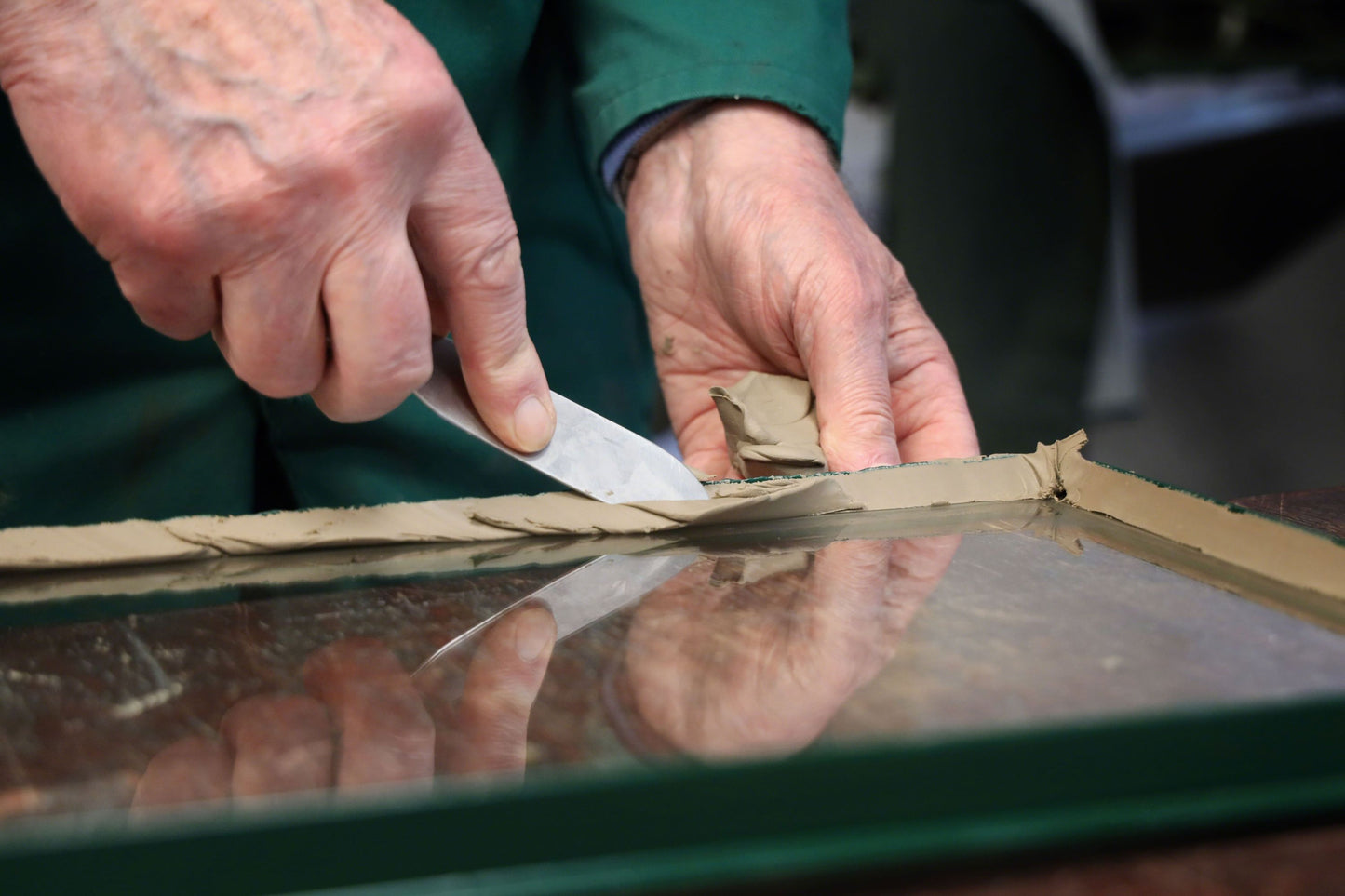 Cut360 Leinölkitt - Fensterkitt für Einfachverglasung von Fenstern | 1 kg Beutel | Glaserkitt geeignet für Holz- und Metallrahmen | Hergestellt aus reinem Leinöl