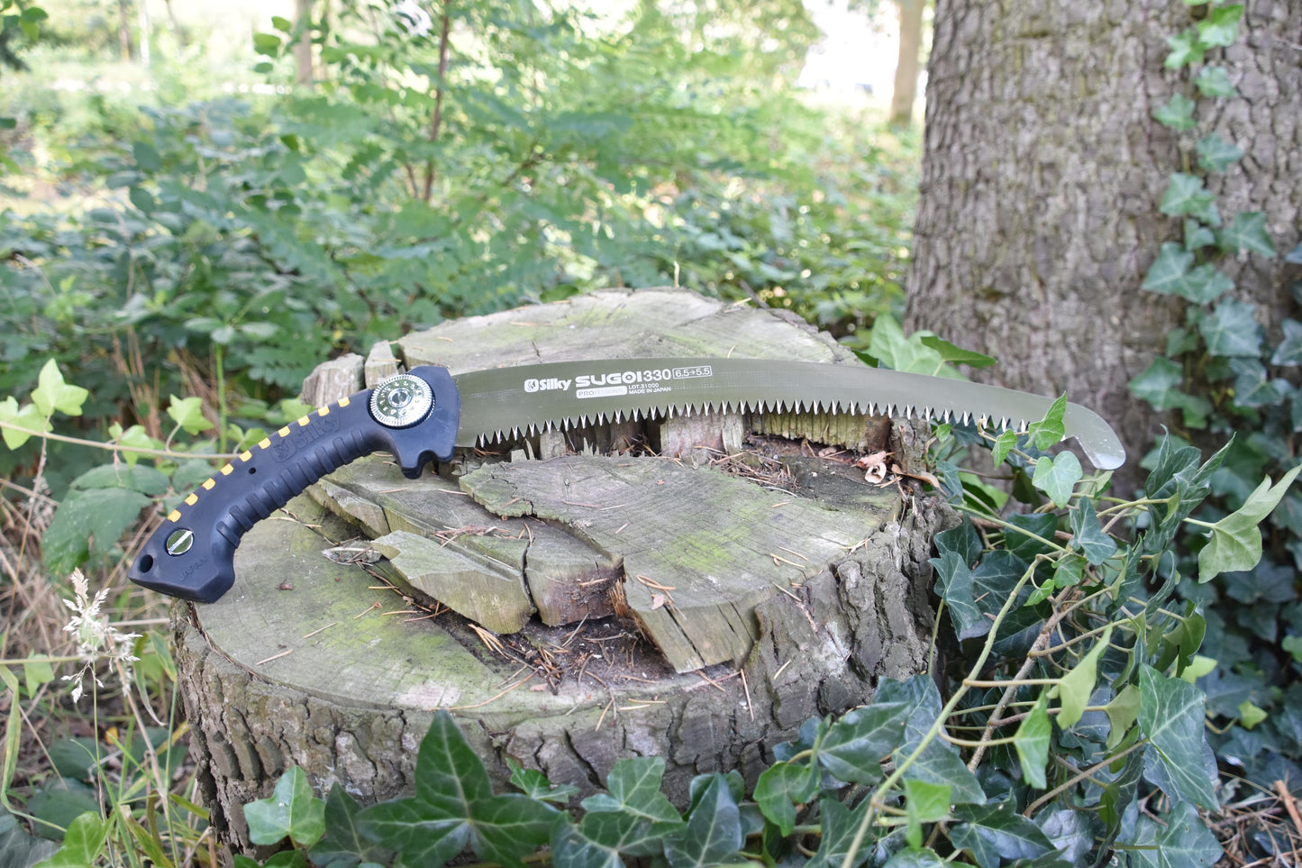 SILKY Baumsäge Sugoi 360 mm | gebogene Zugsäge 6,5 Zähne/30 mm Mirai-Me grob | nachschärfbar | Sichel am Blattende | ergonomischer Gummigriff mit Sicherungshaken | Profi Baumpflege
