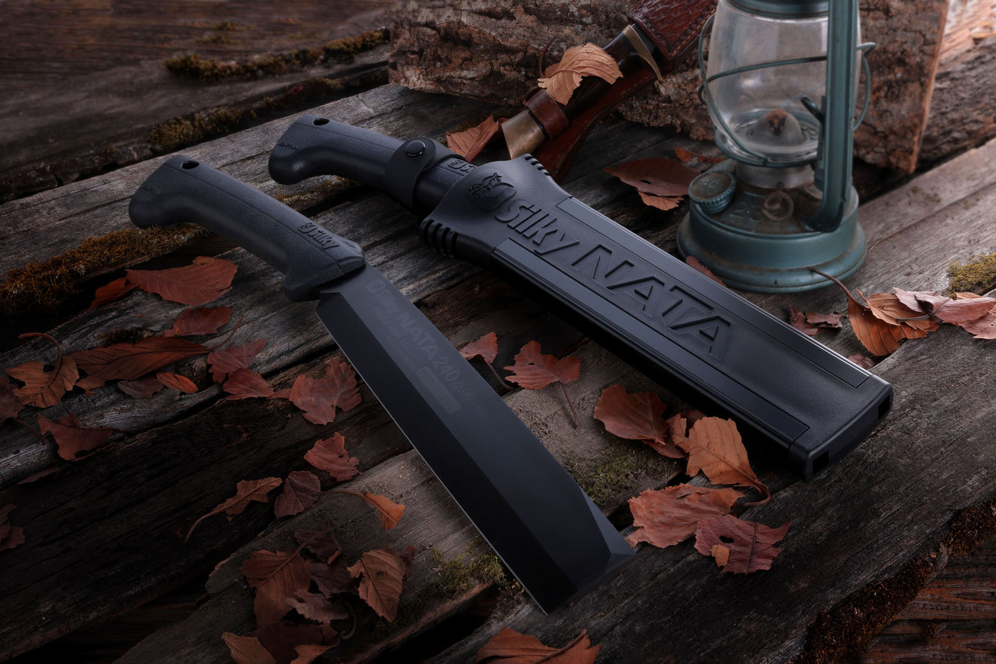 Silky NATA Outback Edition 240 mm Haumesser – Beil und Messer in einem, doppelseitige SKS-51 Stahlklinge mit Black Oxide Beschichtung, Genki Gummigriff, inkl. Holster für Outdoor, Bushcraft und Garten