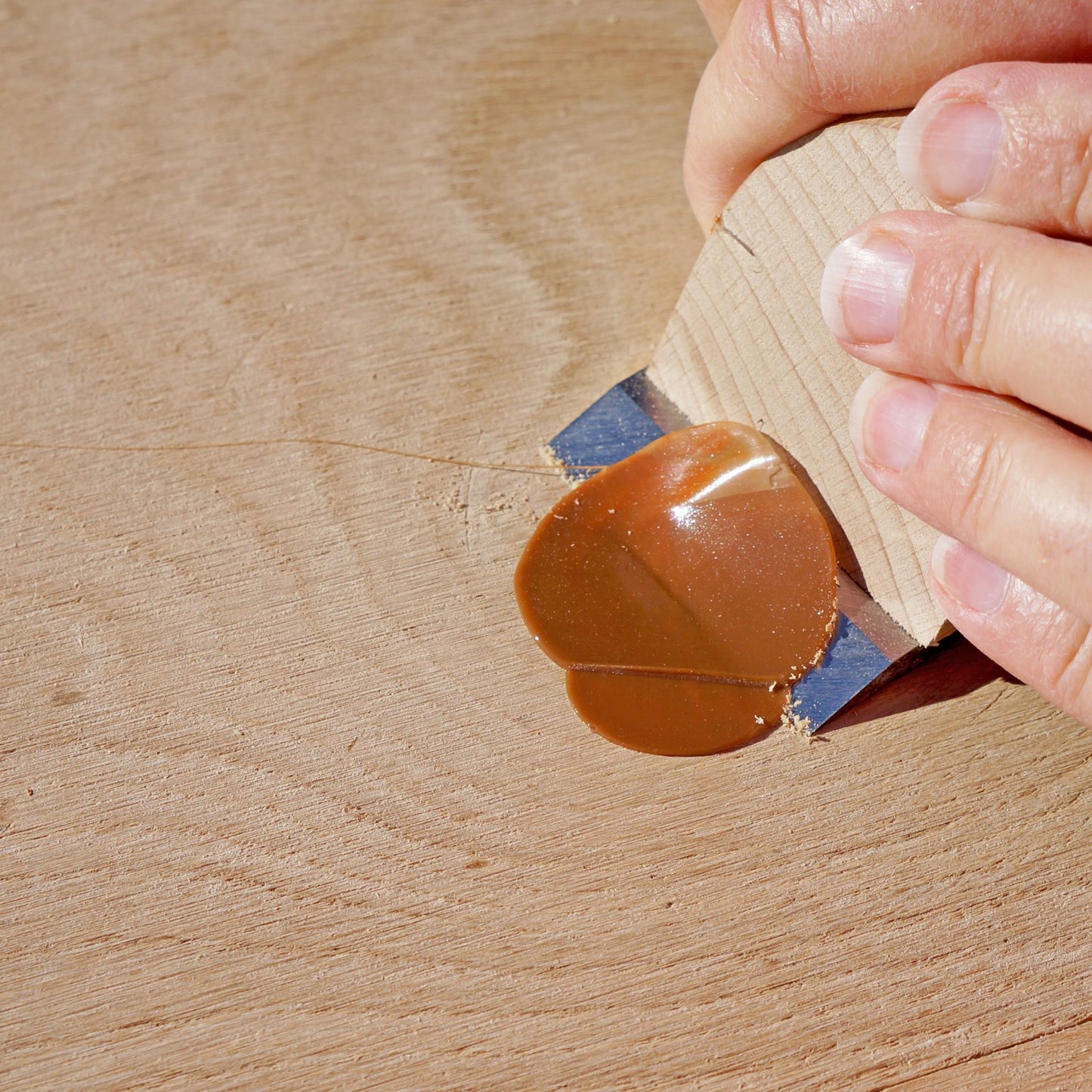 Handhobel  | Profi-Holzreparaturwerkzeug mit  Buchenholzgriff & robuster Stahlklinge | Ideal zum präzisen Abstoßen von überschüssigem Füllmaterial bei Astlöchern, Kanten | Langlebig & Effizient