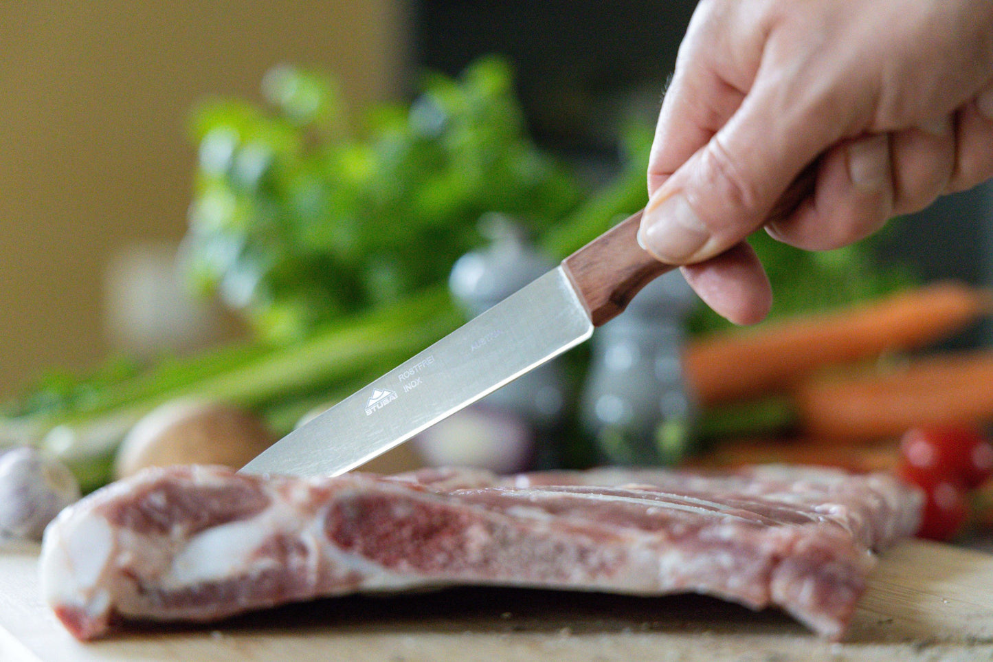 STUBAI Ausbeinmesser 140 mm aus rostfreiem Edelstahl mit Holzgriff, Profi Küchenmesser zum Ausbeinen von Fleisch, Geflügel und Wild, scharfe Klinge für präzise Schneidarbeiten und Küche!