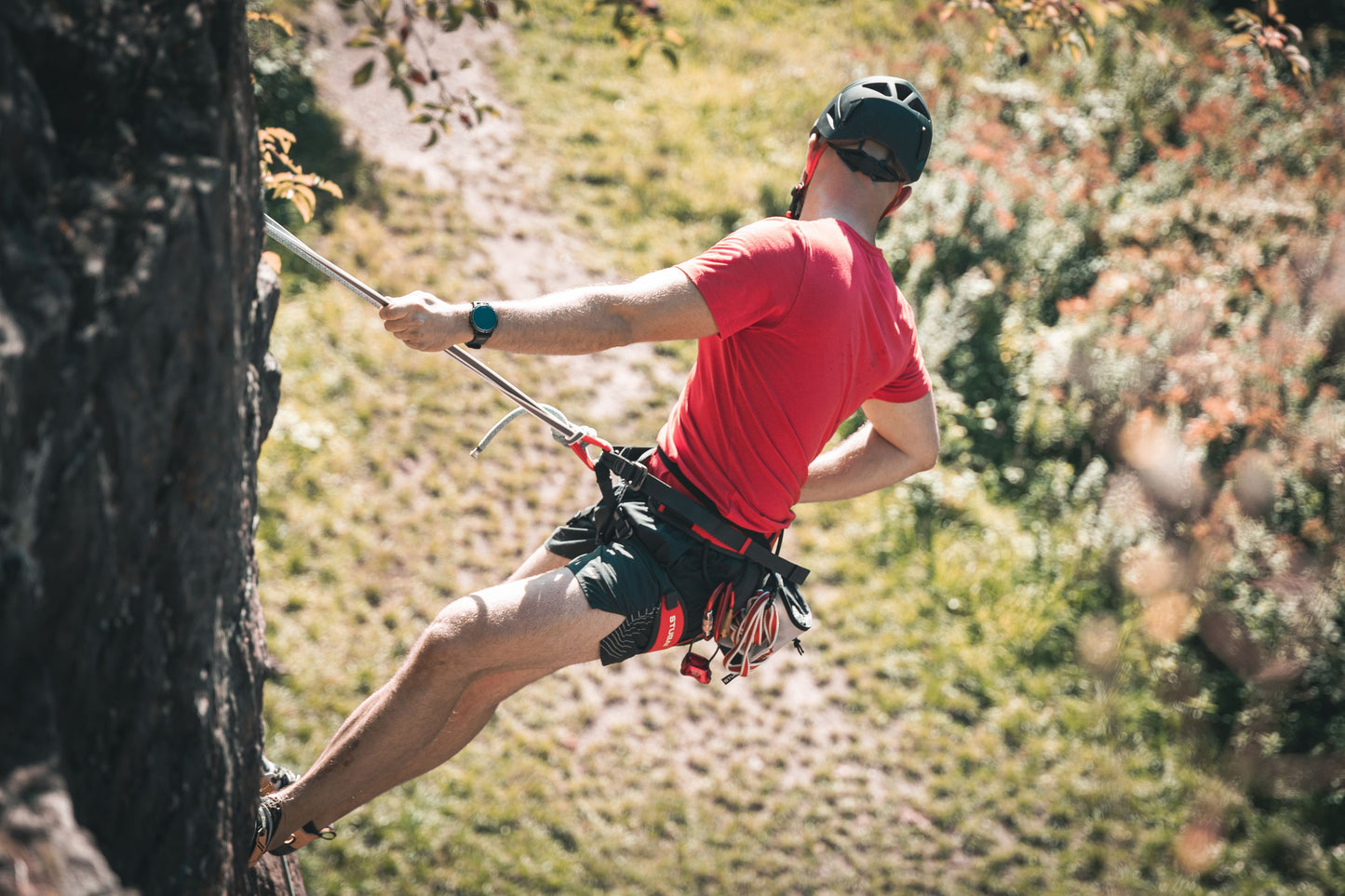 STUBAI TRIPLE Klettergurt M-XXL | vollverstellbarer Sitzgurt mit 3 Fastfix-Schnallen, leichter Sportklettergurt mit Komfortpolsterung, Materialschlaufen & zentriertem Anseilpunkt für Klettersteig Pro+