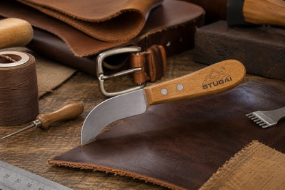STUBAI Ledermesser 100 mm – gebogene Klinge aus gehärtetem Stahl, scharf & robust – Holzgriff, ideal für Leder, Teppich, Dachpappe, Outdoor & Gartenarbeiten