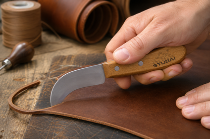 STUBAI Ledermesser 75 mm mit gebogener Hakenklinge aus gehärtetem Stahl, ergonomischem Holzgriff und extremer Schärfe für Leder, Teppich, Dachpappe, Gartenarbeiten und präzise Handwerksarbeiten robust