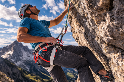 STUBAI LUX 2.0 Leichtgurt M/L | ultraleichter DYNEEMA Klettergurt für Hoch-, Gletscher- und Skitouren, Unisex Sitzgurt mit kleinem Packmaß, 155 g, rot, EN 12277 + A1 geprüft leicht